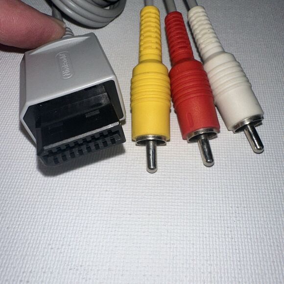 Nintendo Wii Replacement AV Cable Composite Video Audio Cord - Picture 8 of 16
